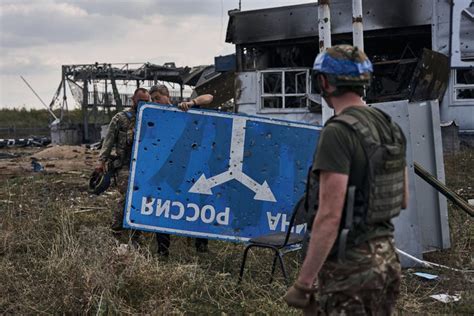 Russia's messy response to Ukraine's invasion is exposing the .
